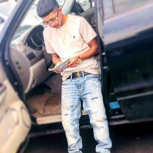 Meet your Posher, Tomas